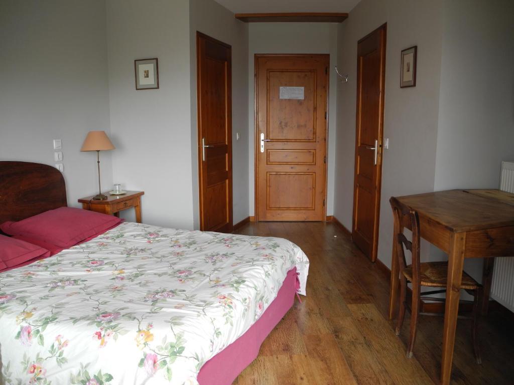Le Plateau De La Danse Bed & Breakfast Saint-Victor-sur-Loire Room photo